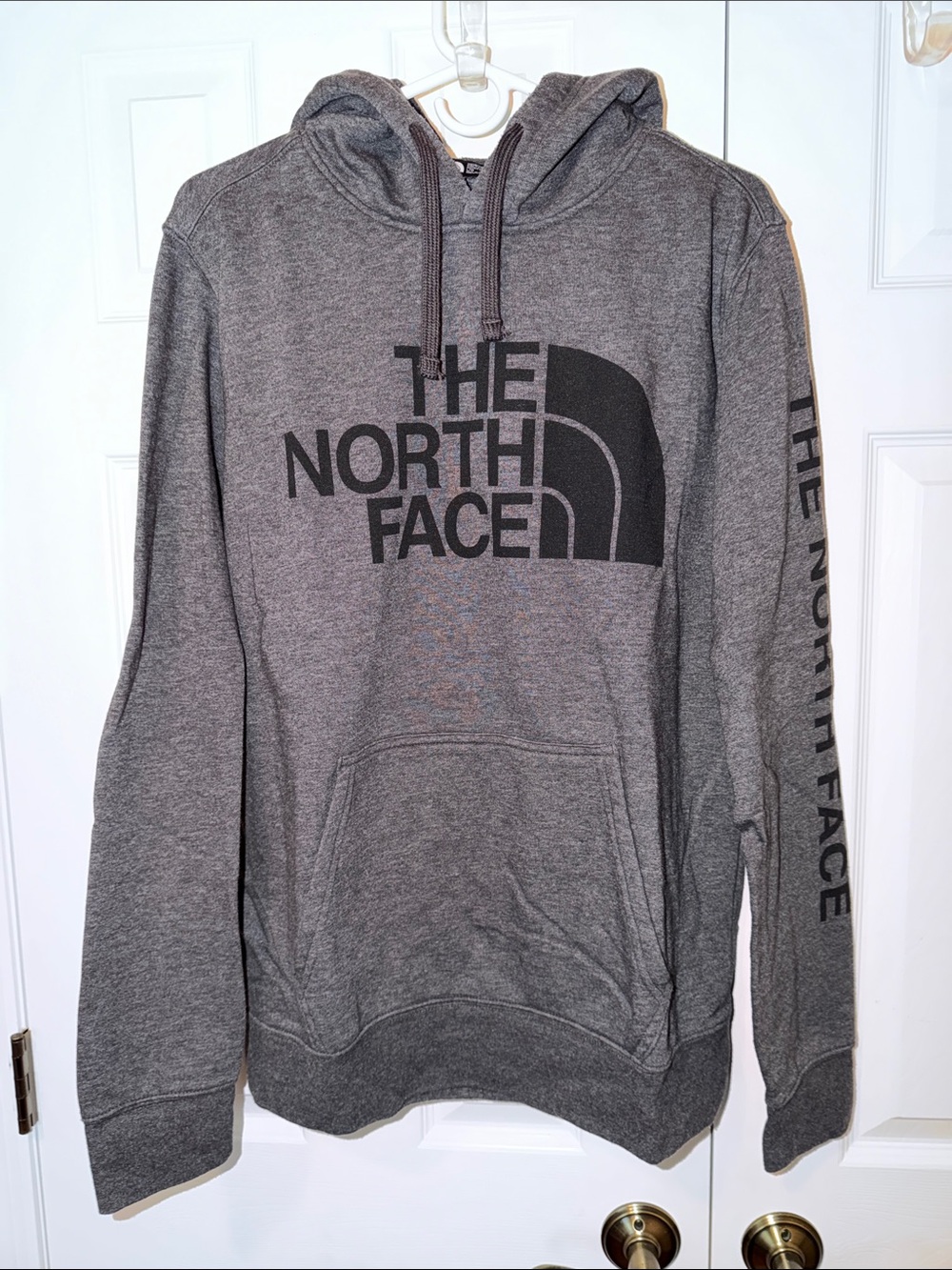 The North Face Men's Charcoal Gray Logo Pullover Hoodie
